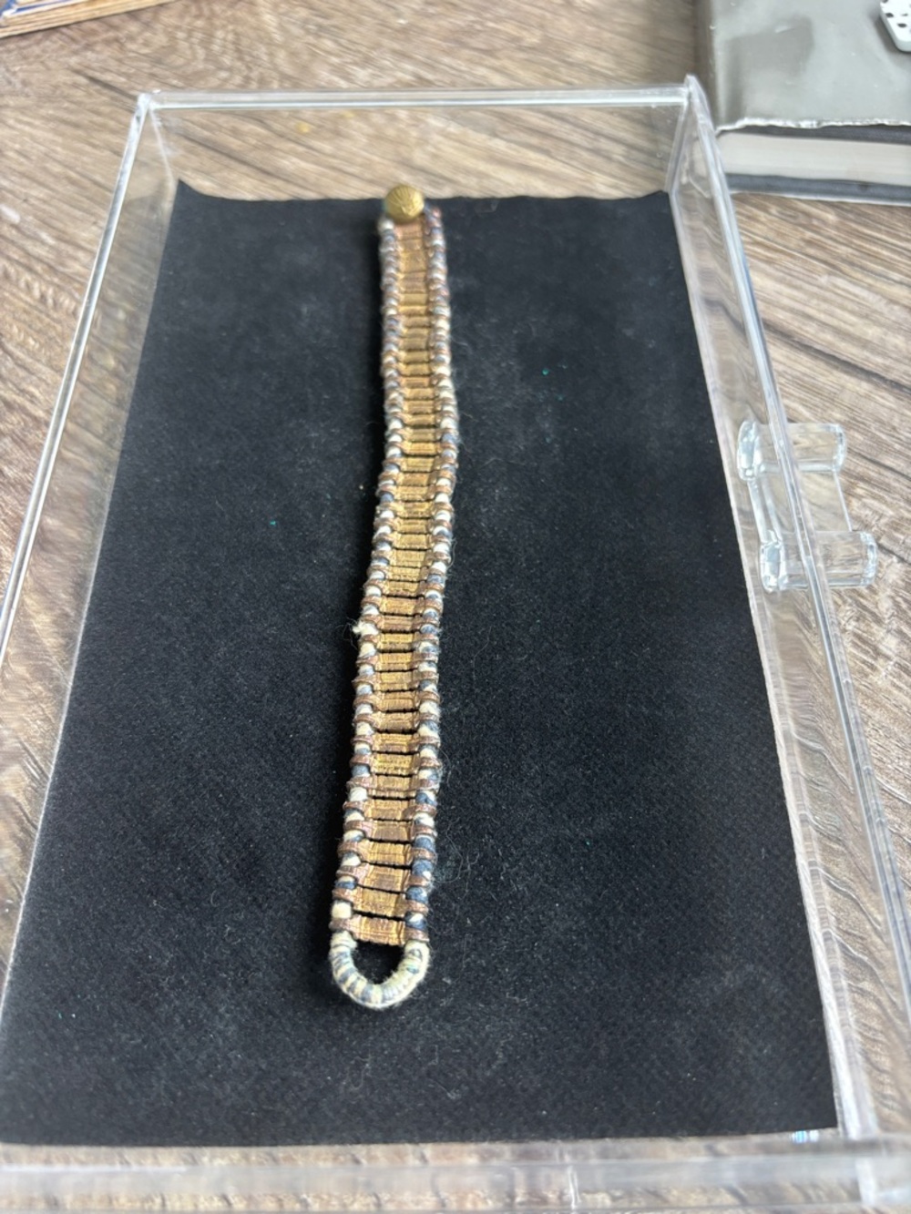 Gold Beaded Women's Bracelet - Elegant Metallic Accent